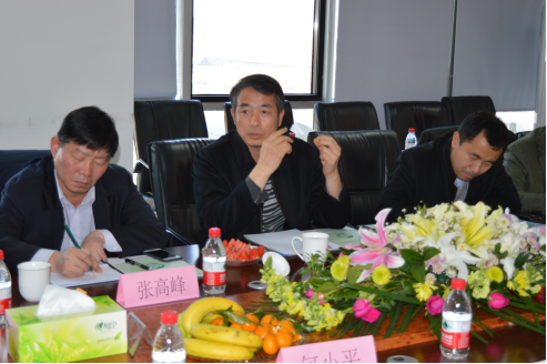 北京市工商聯(lián)佘運(yùn)副主席(中)、張峰處長(zhǎng)(左)，北京市統(tǒng)戰(zhàn)部曹杰處長(zhǎng)(右)